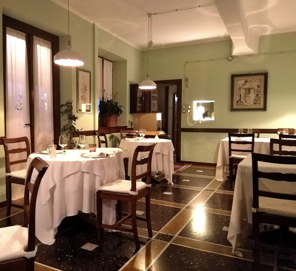 Ristorante Lucenti Di Rosini Fabrizio restaurant in Montefiorino