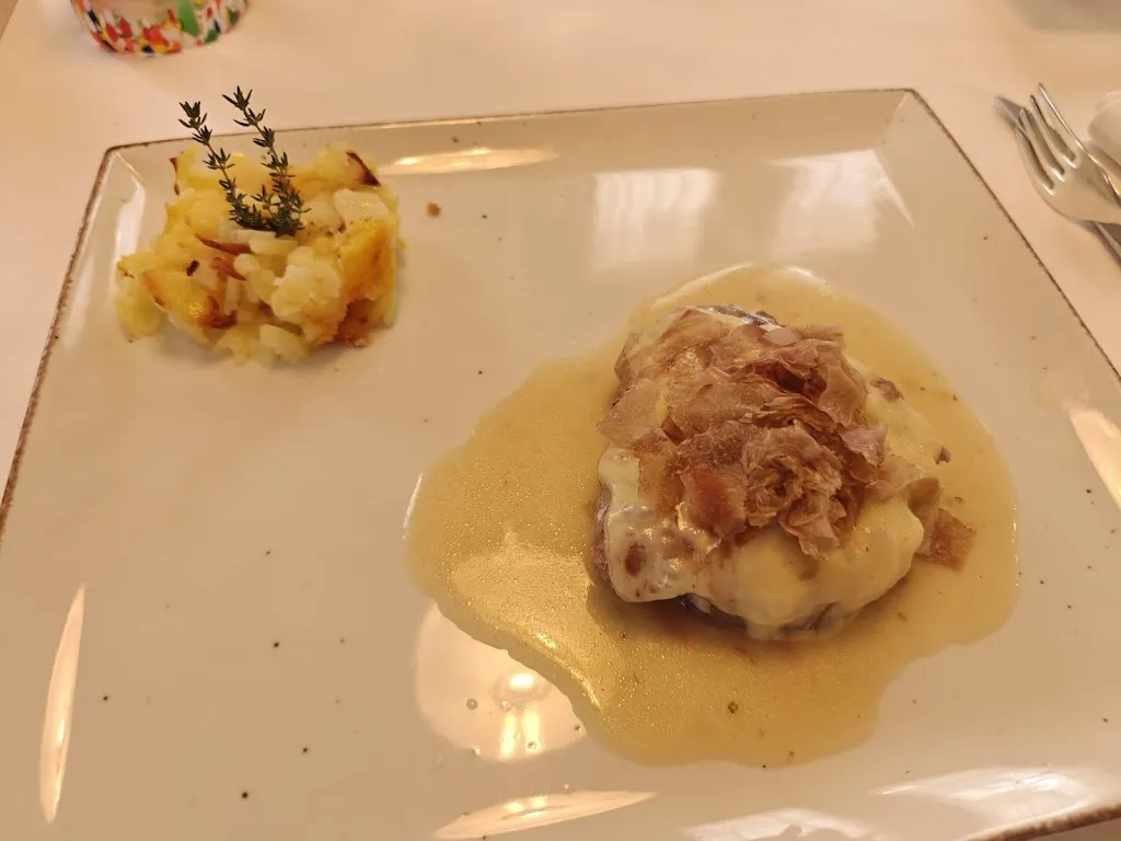 Ristorante Lucenti Di Rosini Fabrizio_Montefiorino_slider_image_3