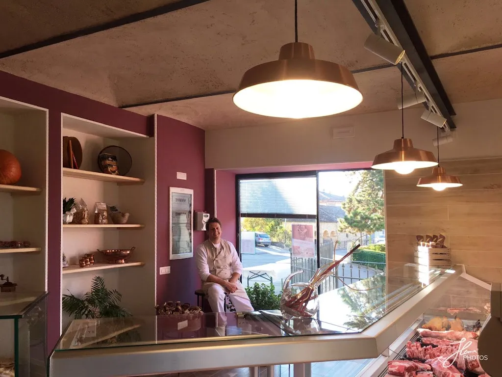 Le Boucher Braceria Macelleria Gastronomia_Montefiorino_slider_image_2