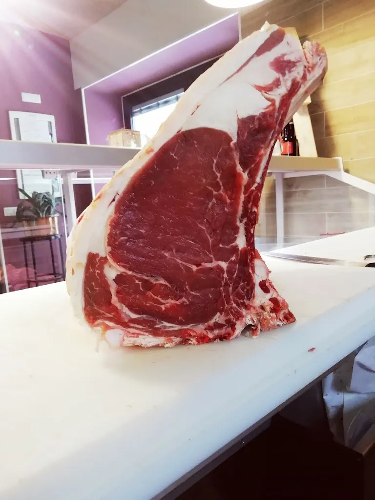 Le Boucher Braceria Macelleria Gastronomia_Montefiorino_slider_image_3