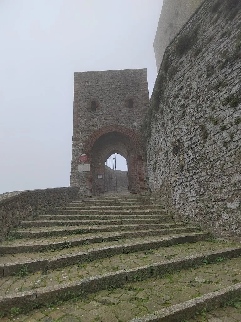 Ira_Rock of Montefiore Conca_Montefiore Conca_review