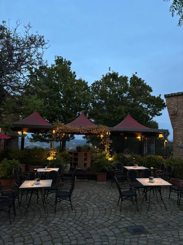 Il Ritrovo Del Vecchio Forno - Bistró_Montegridolfo_slider_image_1