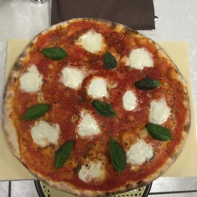 Pizzeria Lo Spigolo_Monterenzio_slider_image_2