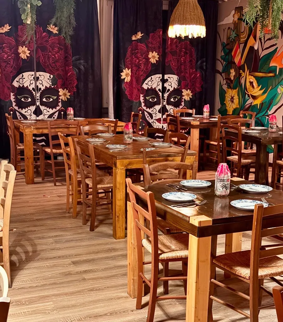 Encuentro Montecchio - Tex Mex & Cocktail Bar restaurant in Montecchio Emilia