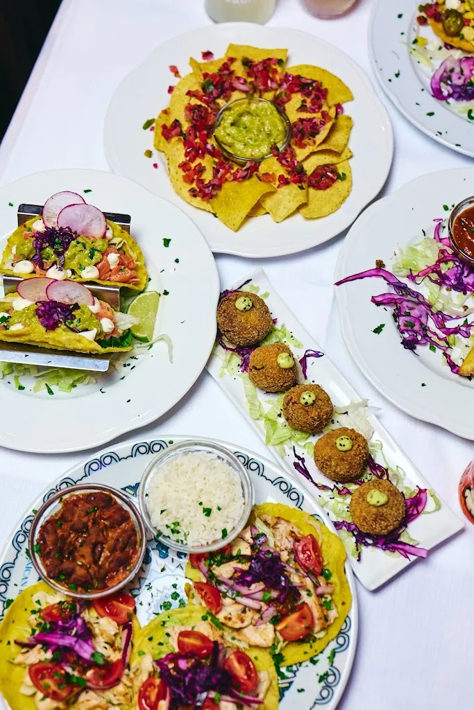 Encuentro Montecchio - Tex Mex & Cocktail Bar_Montecchio Emilia_slider_image_2