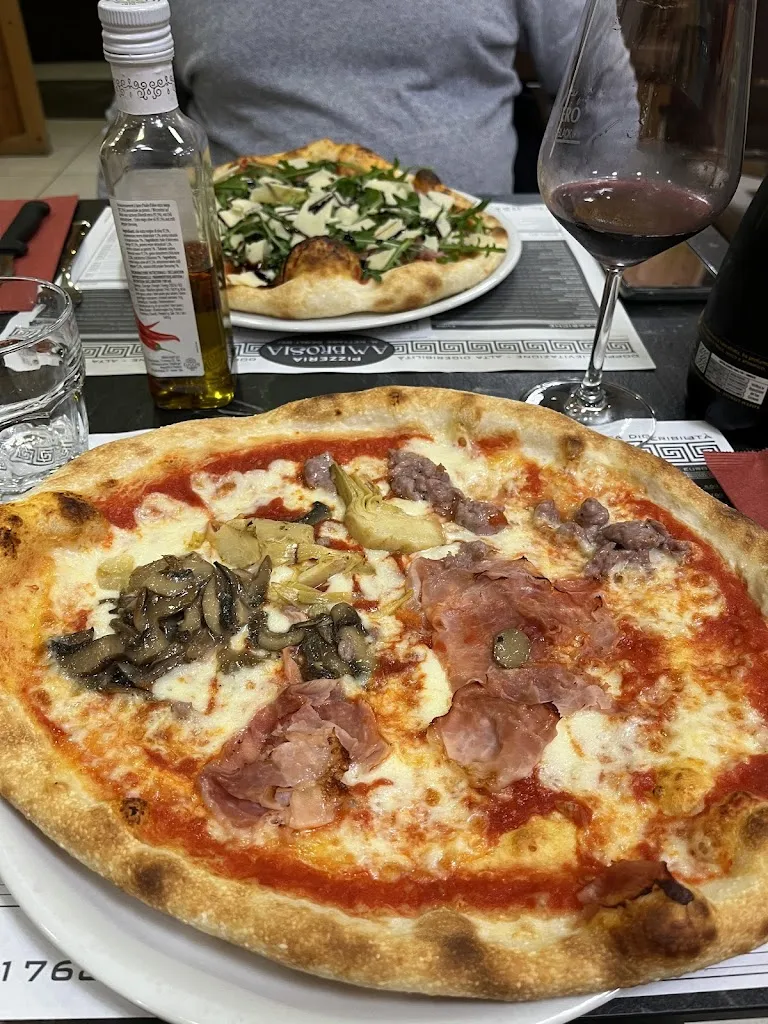 Michael Keunecke_Pizzeria Ambrosia_Montecchio Emilia_review