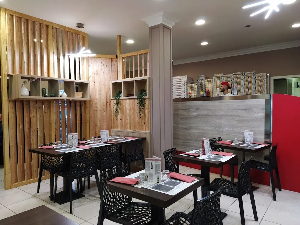 Pizzeria Ambrosia restaurant in Montecchio Emilia