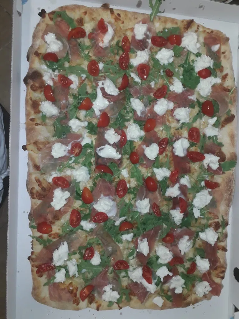 Pizza Party Trarivi_Montescudo_slider_image_2