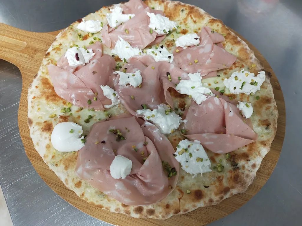 Pizza Party Trarivi_Montescudo_slider_image_3