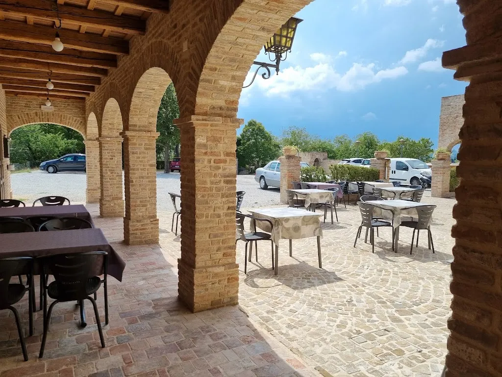 Ristorante Castello_Montiano_slider_image_1