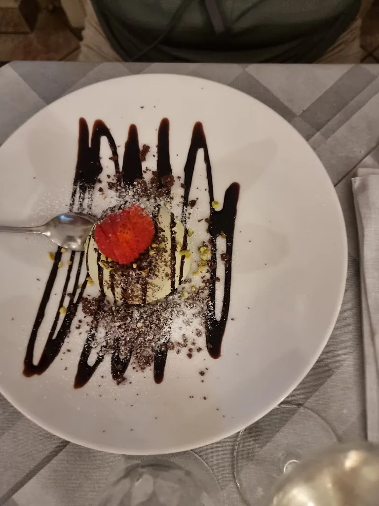 Lis Vik_Trattoria Pizzeria La Villa_Monticelli d'Ongina_review