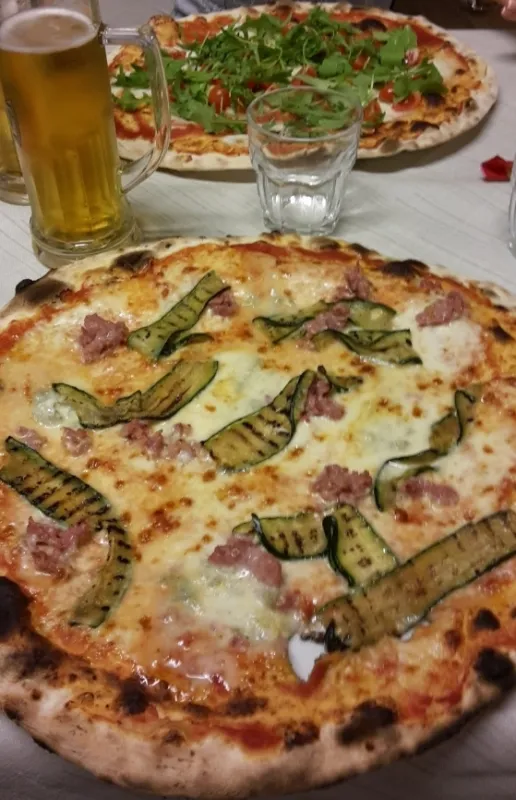 Trattoria Pizzeria La Villa_Monticelli d'Ongina_slider_image_2