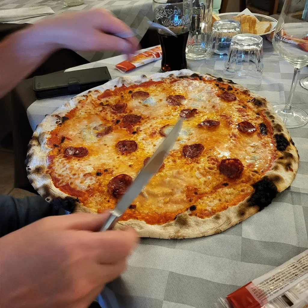 Trattoria Pizzeria La Villa_Monticelli d'Ongina_slider_image_3