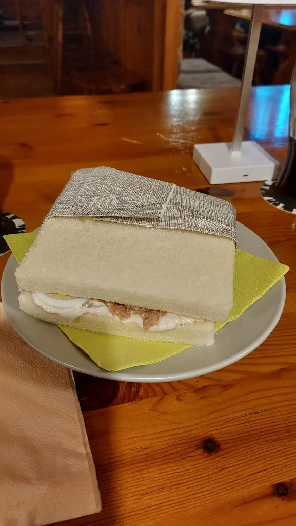 R.E.M. Stube Pub_Monticelli d'Ongina_slider_image_3