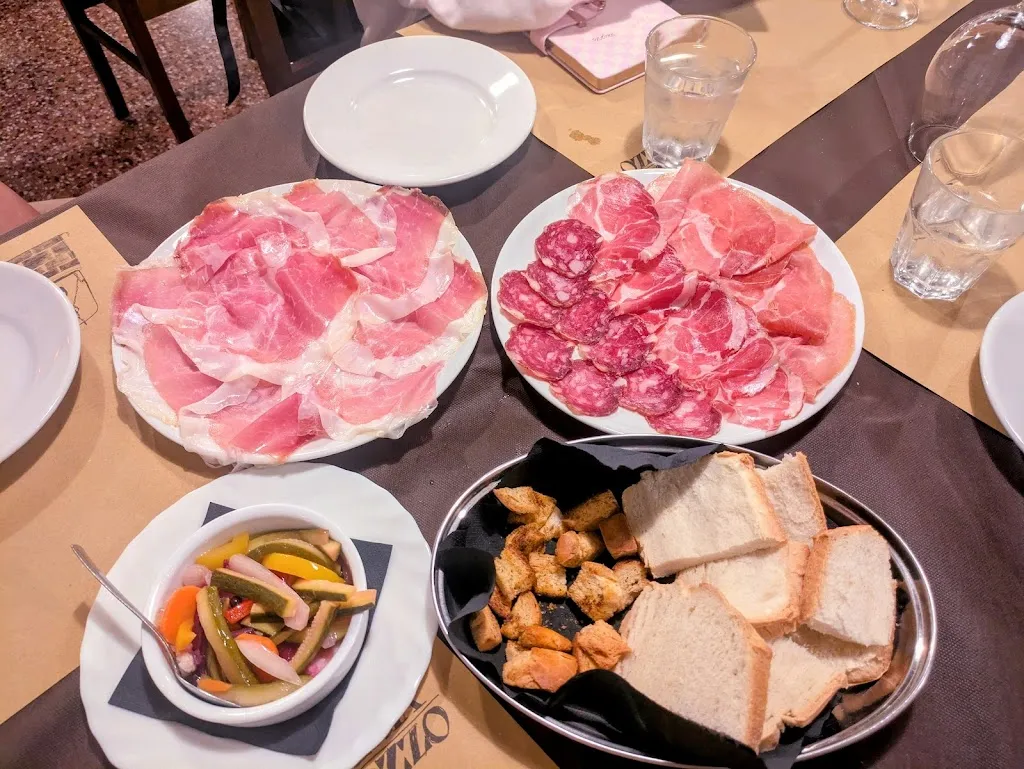 Osteria Il Pozzo_Monticelli d'Ongina_slider_image_3