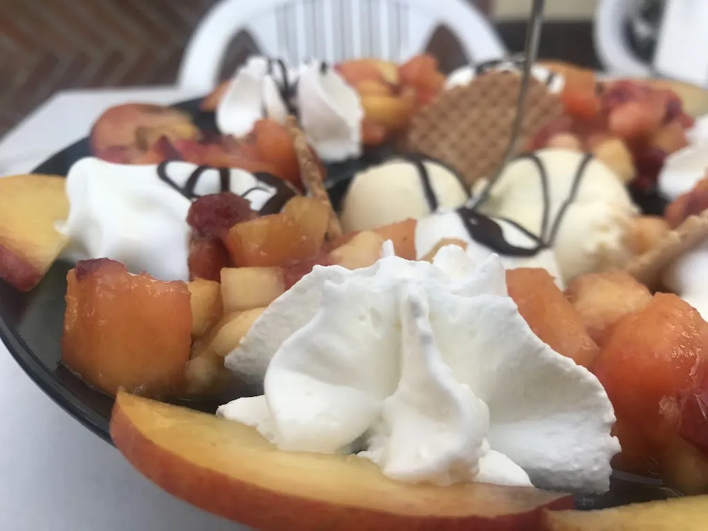 Lorenzo Masarati_Gelateria Bar Dolceneve_Monticelli d'Ongina_review