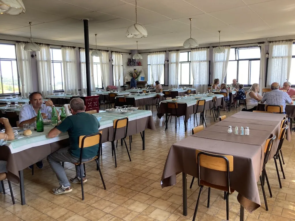 Chalet Pineta di Mattioli Sergio (Scurano) restaurant in Neviano degli Arduini