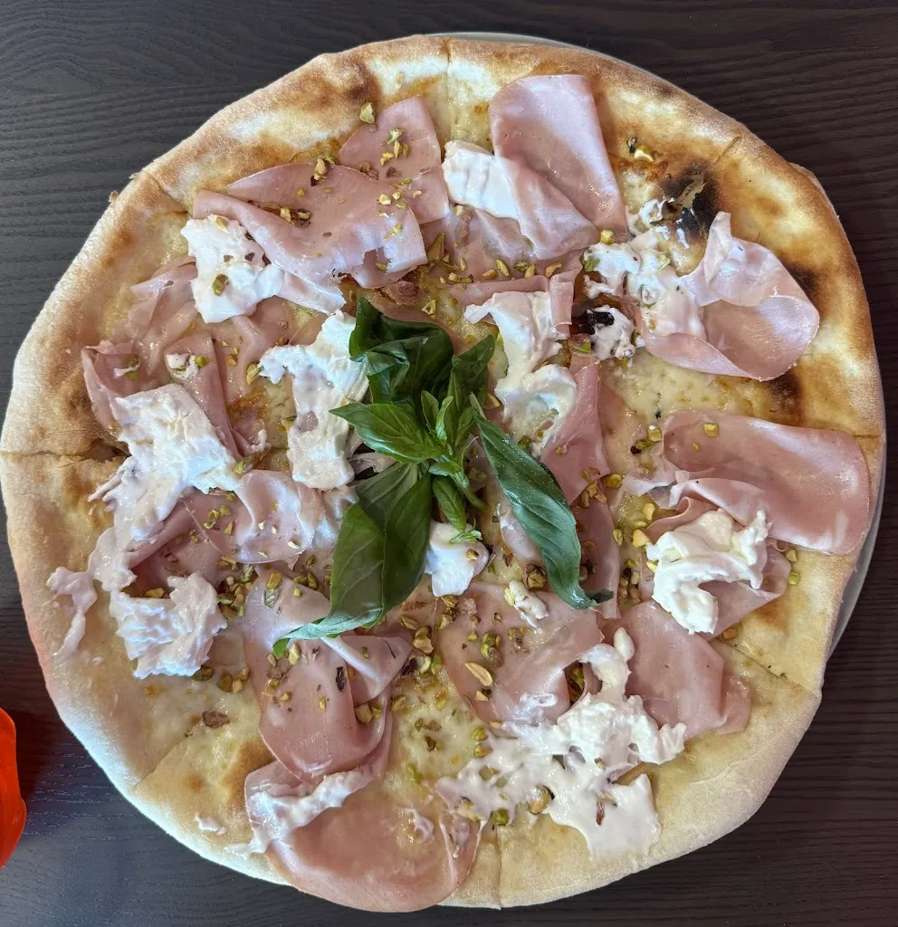 Riccardo C_Pizzeria AL KM ZERO NIVIANO_Niviano_review