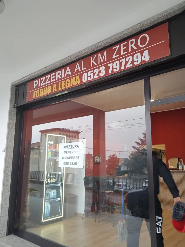 Pizzeria AL KM ZERO NIVIANO restaurant in Niviano