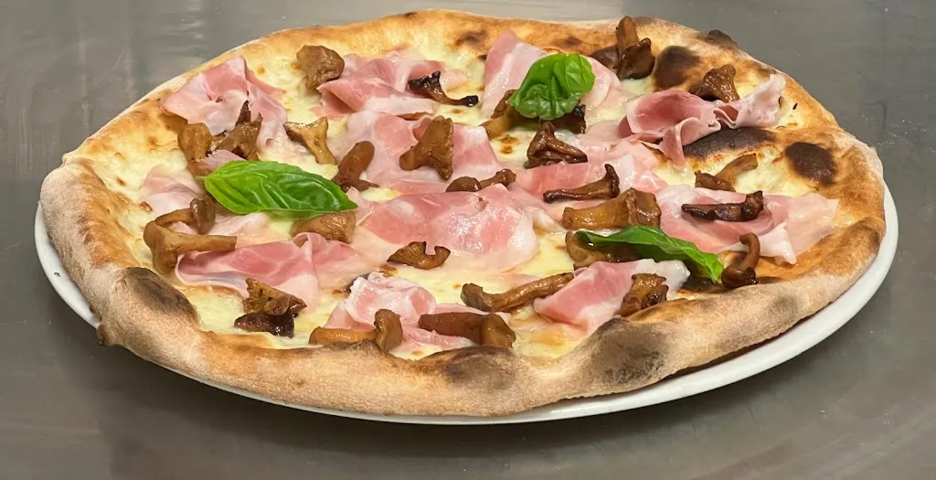 Pizzeria AL KM ZERO NIVIANO_Niviano_slider_image_3