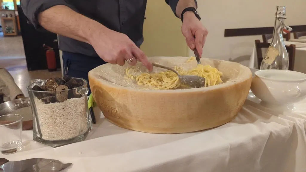 Trattoria Gatto Gambarone_Noceto_slider_image_2