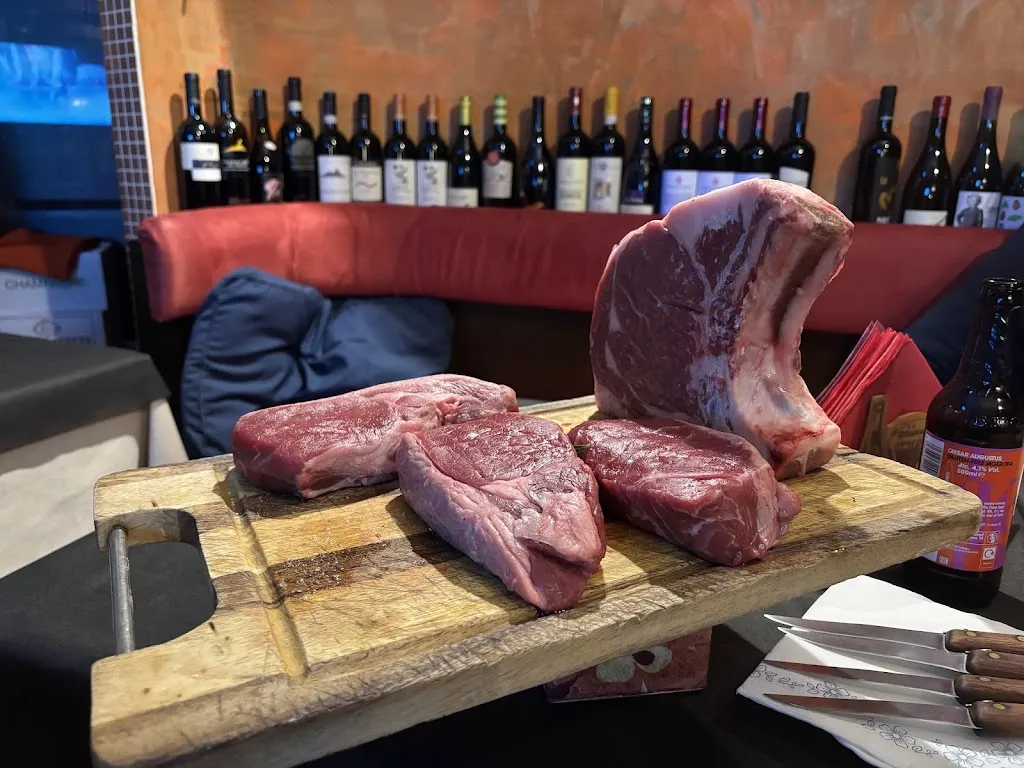 Marcello's Cafe Enoteca Birreria Salumeria restaurant in Noceto