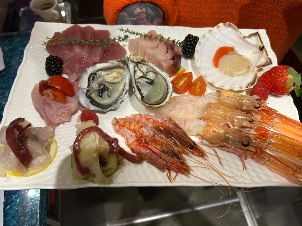 Marcello's Cafe Enoteca Birreria Salumeria_Noceto_slider_image_3