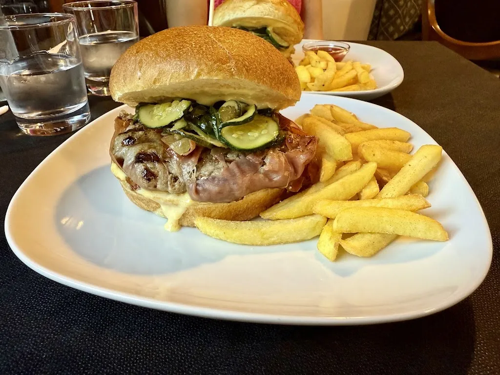 Roberto Isca_Pub Gourmet 19-28 Ristorante_Noceto_review