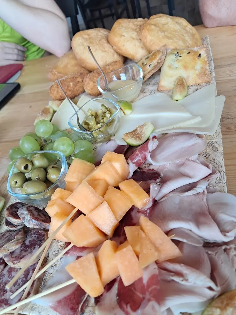 Agriturismo Statale 17 Alloggi e Ristorante_Poggio Picenze_slider_image_3