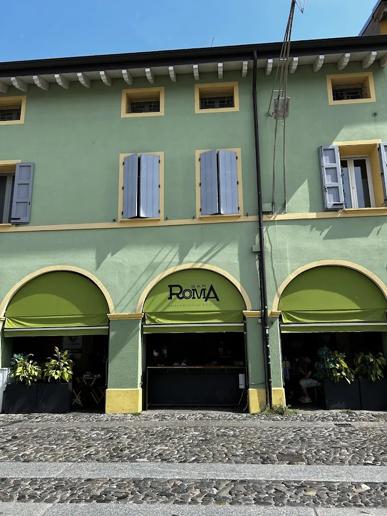 Virna Tagliatti_Bar Roma Novellara_Novellara_review