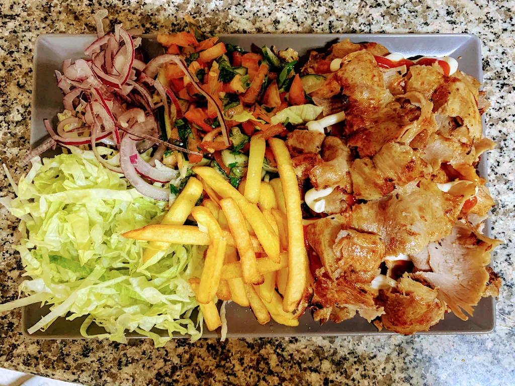 Novellara Turkish kebab e pizza_Novellara_slider_image_2