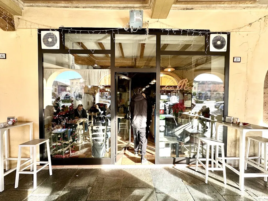 La Rocca Caffè restaurant in Novellara