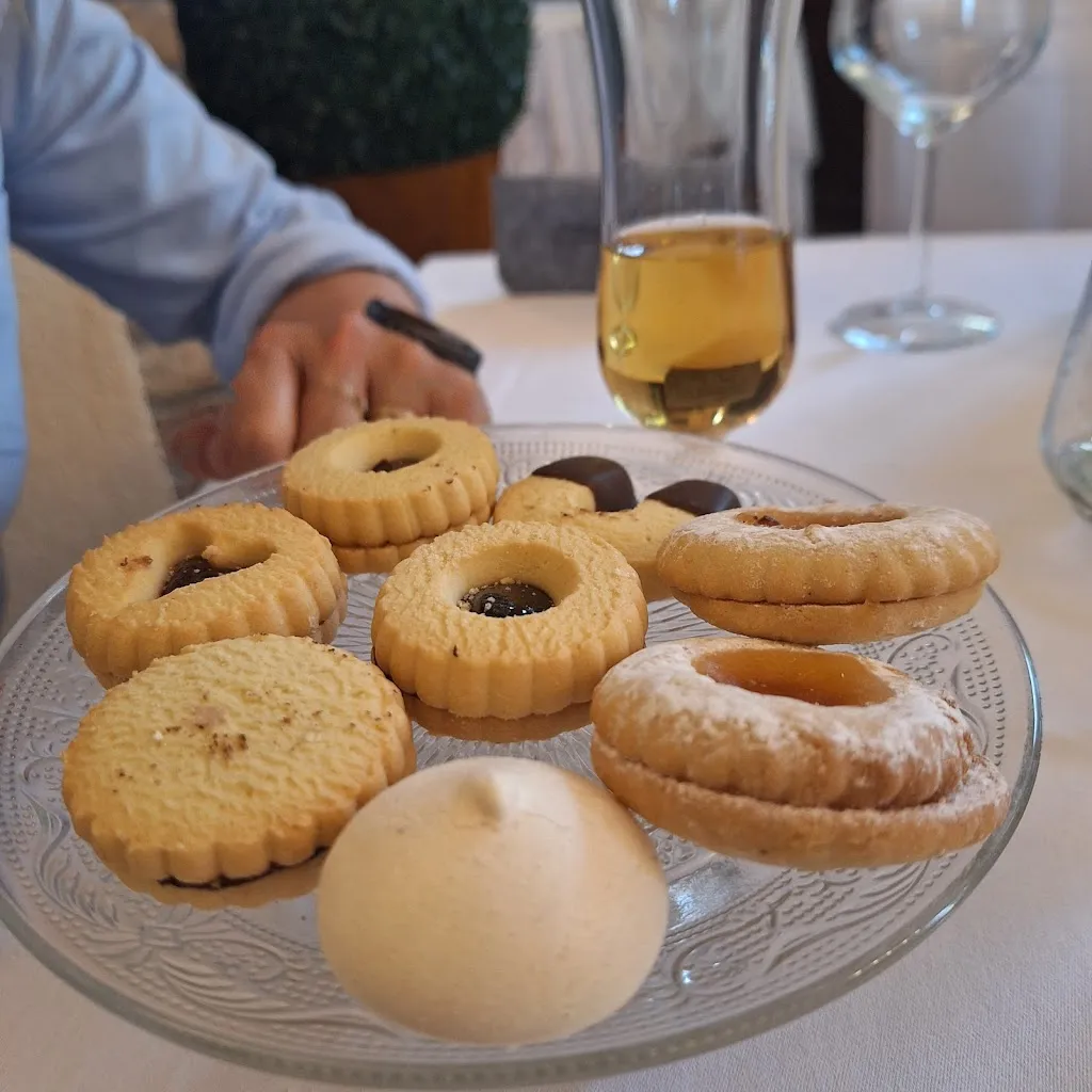 Alberto Parisio_La Luna nel Pozzo_Ostellato_review