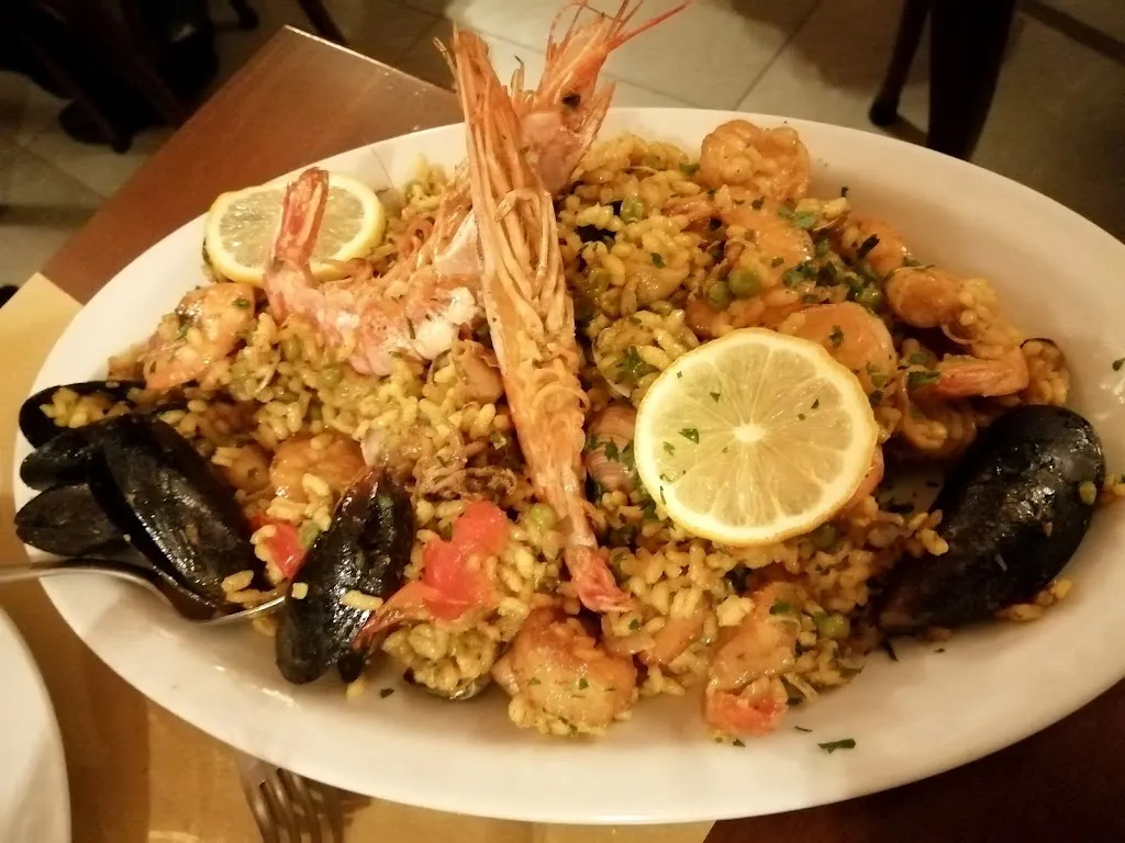 ELLI RISTORANTE LOUNGE BAR_Ozzano Taro_slider_image_3