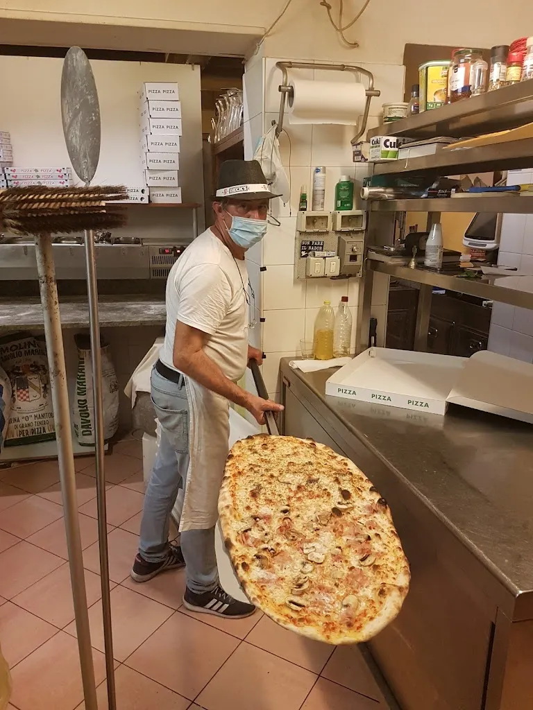 Pizza e Cucina restaurant in Ozzano Taro