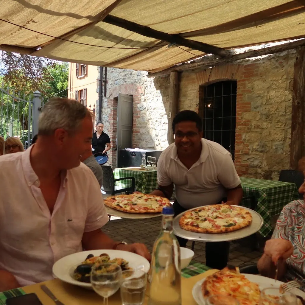 Frank Bakker_La Vecchia Caserma Sas di Mazzoli Marzia & C._Pellegrino Parmense_review