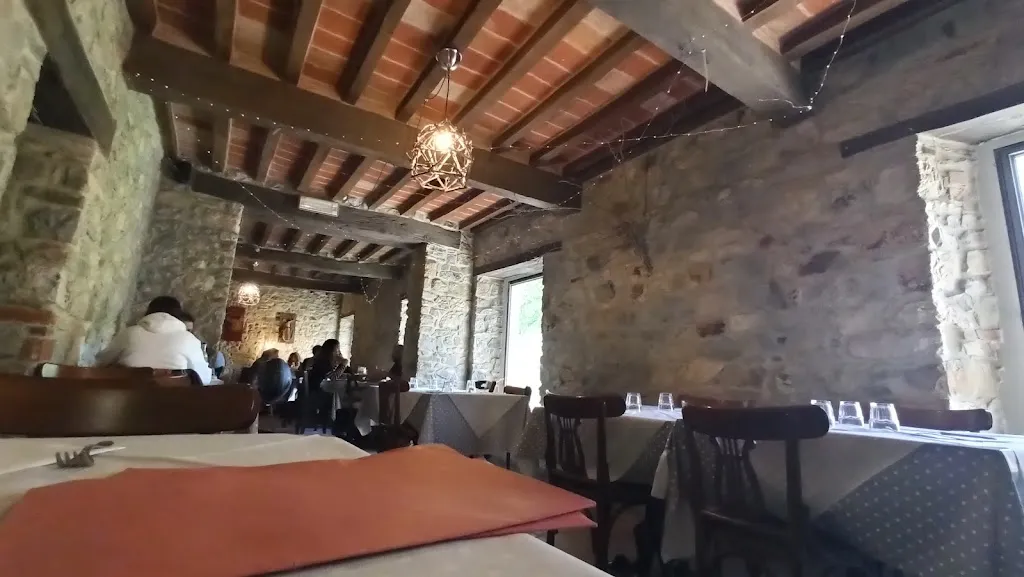 La Vecchia Caserma Sas di Mazzoli Marzia & C._Pellegrino Parmense_slider_image_3