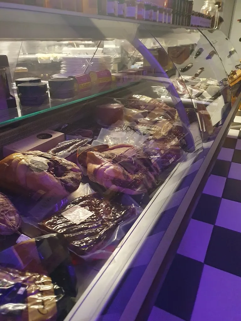 Angela Parisi_Simposio dei Sensi_Pavullo nel Frignano_review