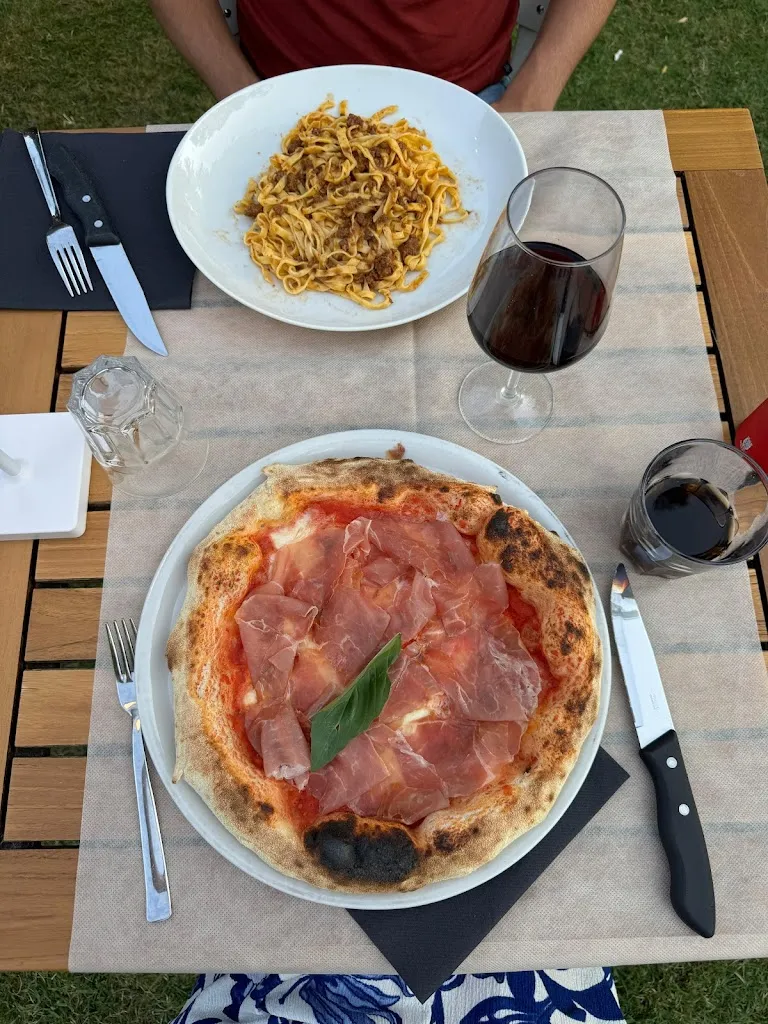 Lilian Van Eenennaam_Ristorante Bar Pizzeria 