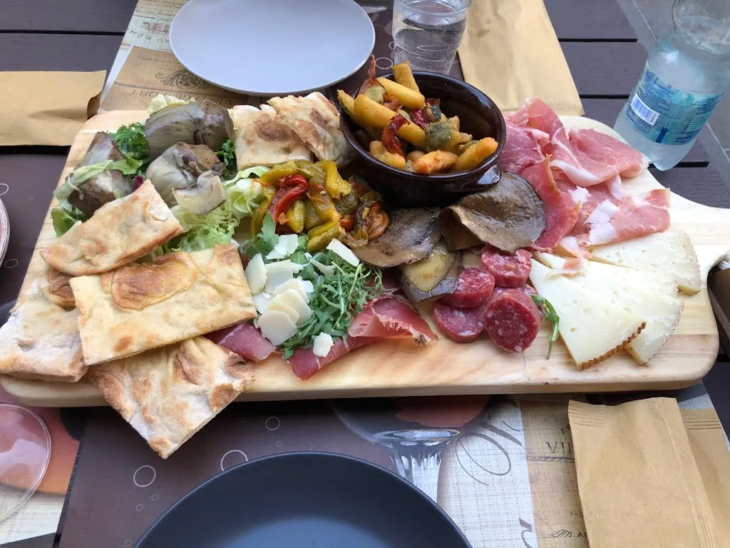 Sara Ceccato_Il SALOON Luca e Rosa_Popoli_recensione