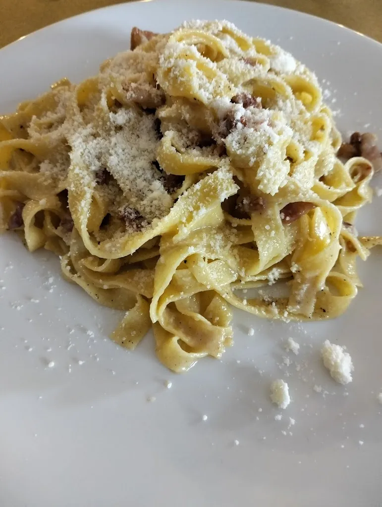 Lukasz Brzezinski_Vini e Crostini di Ugolini Sergio_Pennabilli_review