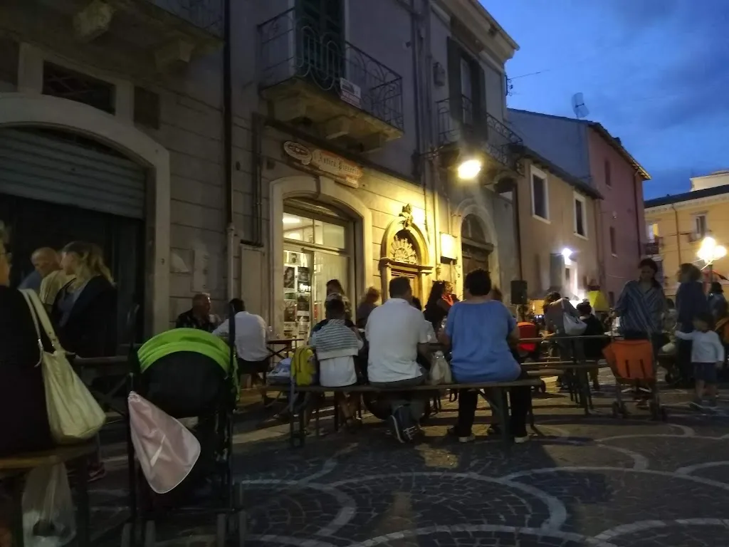 Federico Menegazzi_L'Antica Pizzeria dalla Romana di Battistello Vilma_Popoli_review