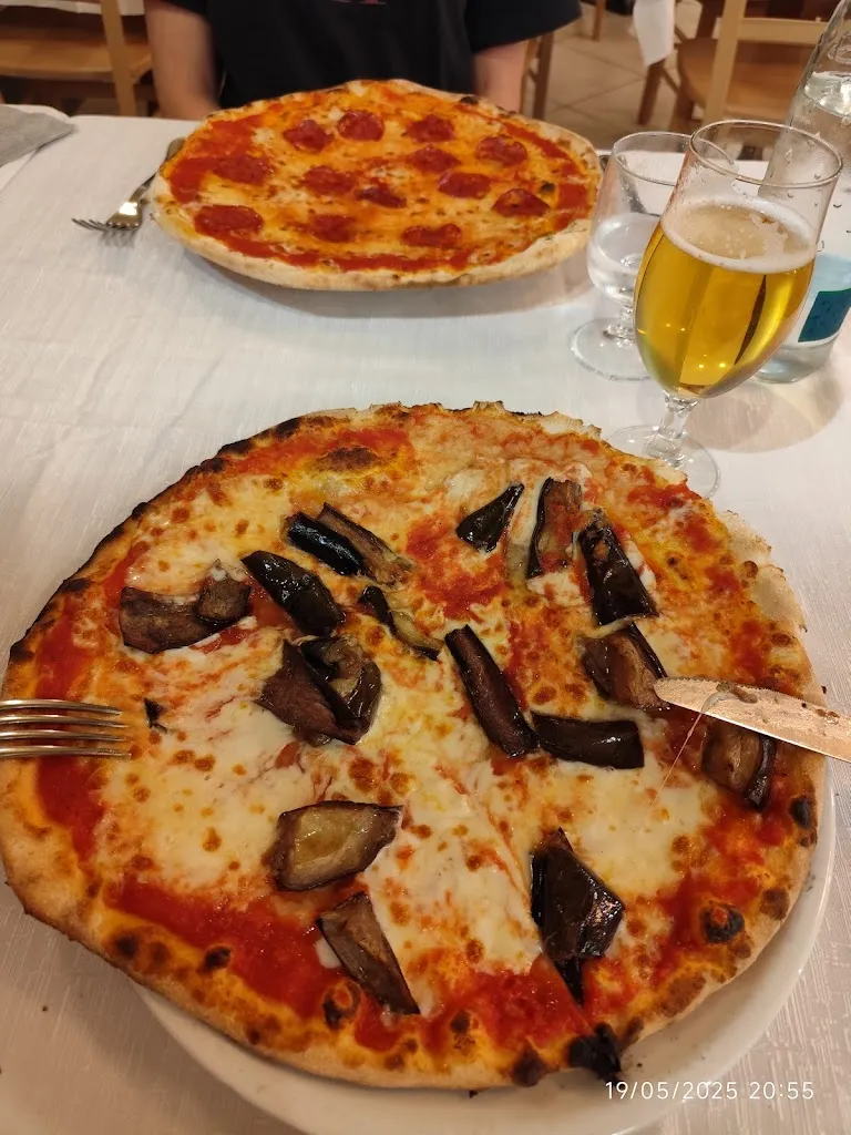 Cristiane Alves Fiuza_Pizzeria Ristorante Tomi 2_Ozzano dell'Emilia_recensione