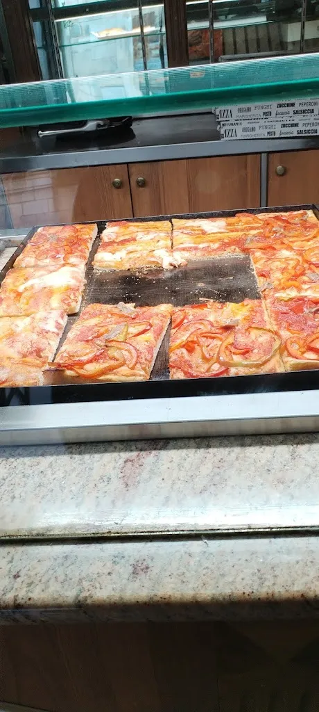 Pizzeria Michele_Popoli_slider_image_2