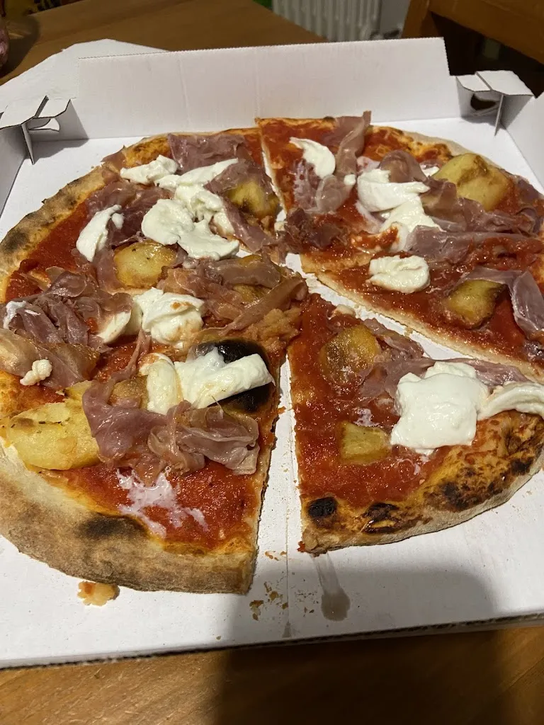 Chiara Marchetti_Pizzeria La Vecchia Bottega_Piangipane_review