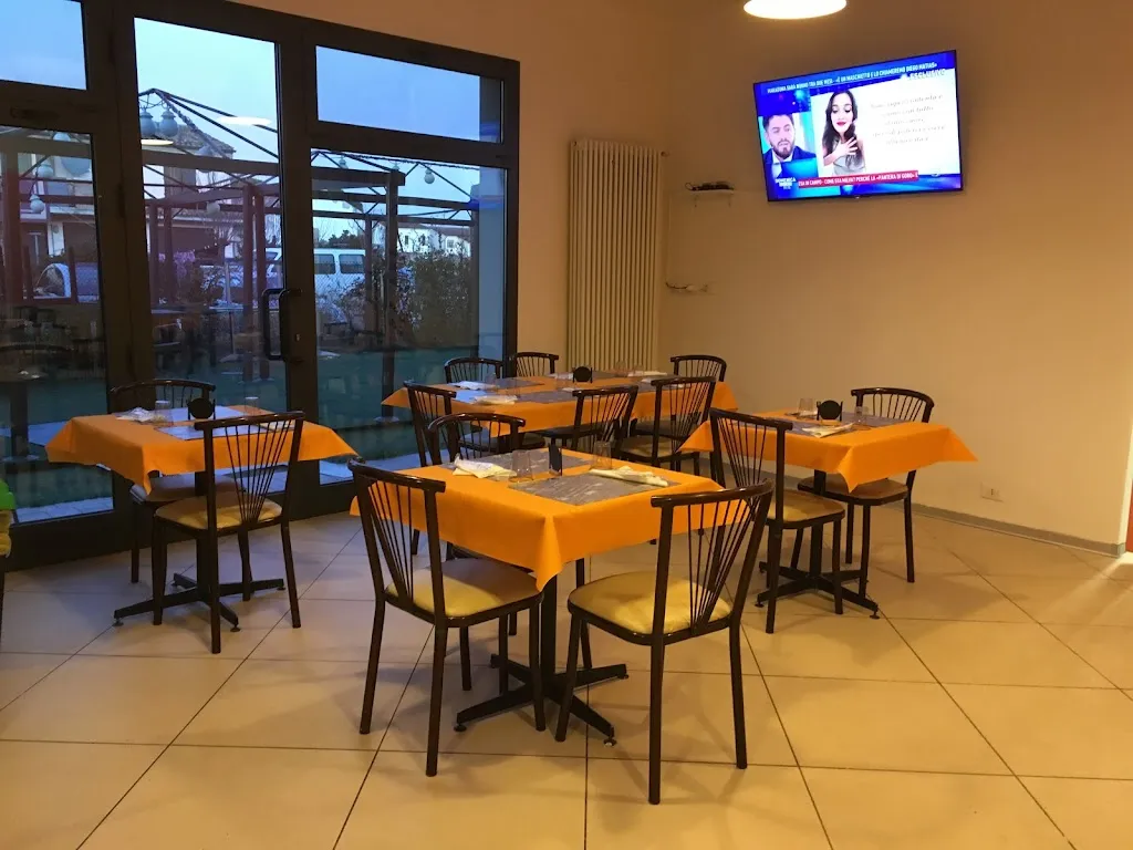 L ARTE DELLA PIZZA restaurant in Piangipane