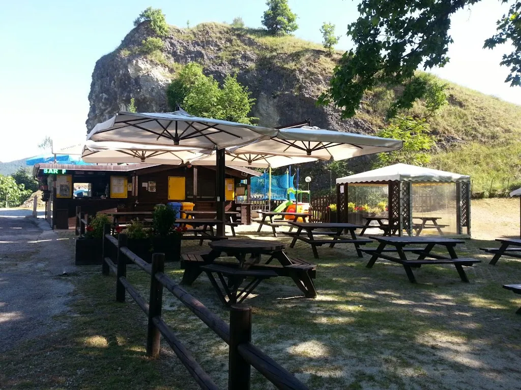 Ristoro Al Sasso D'Oro restaurant in Pietracuta