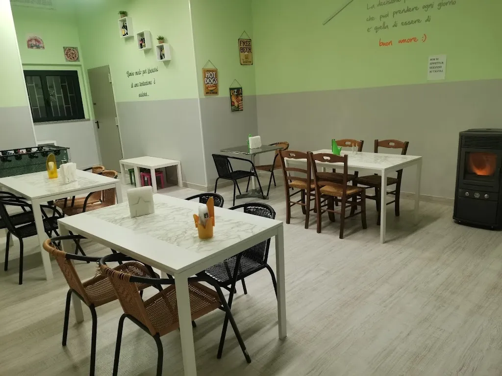 L'angolo della pizza da Franco e Giulia restaurant in Pietracuta