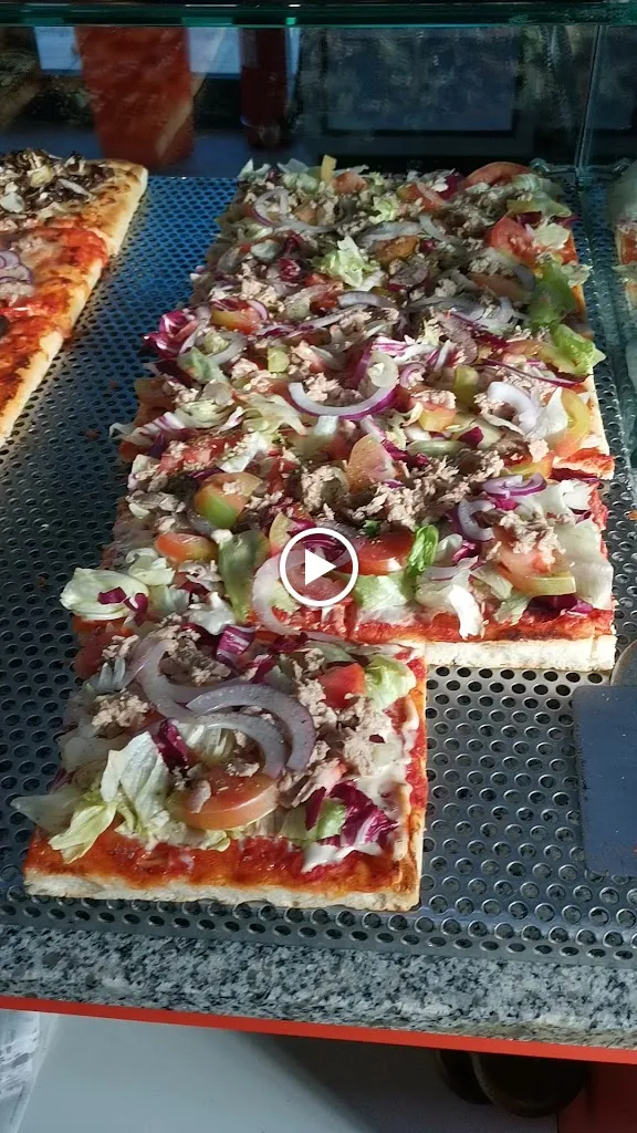 L'angolo della pizza da Franco e Giulia_Pietracuta_slider_image_2