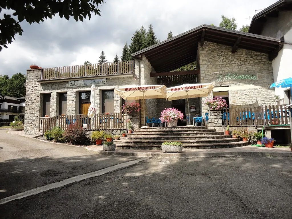 Residence Il Mulinaccio restaurant in Pievepelago